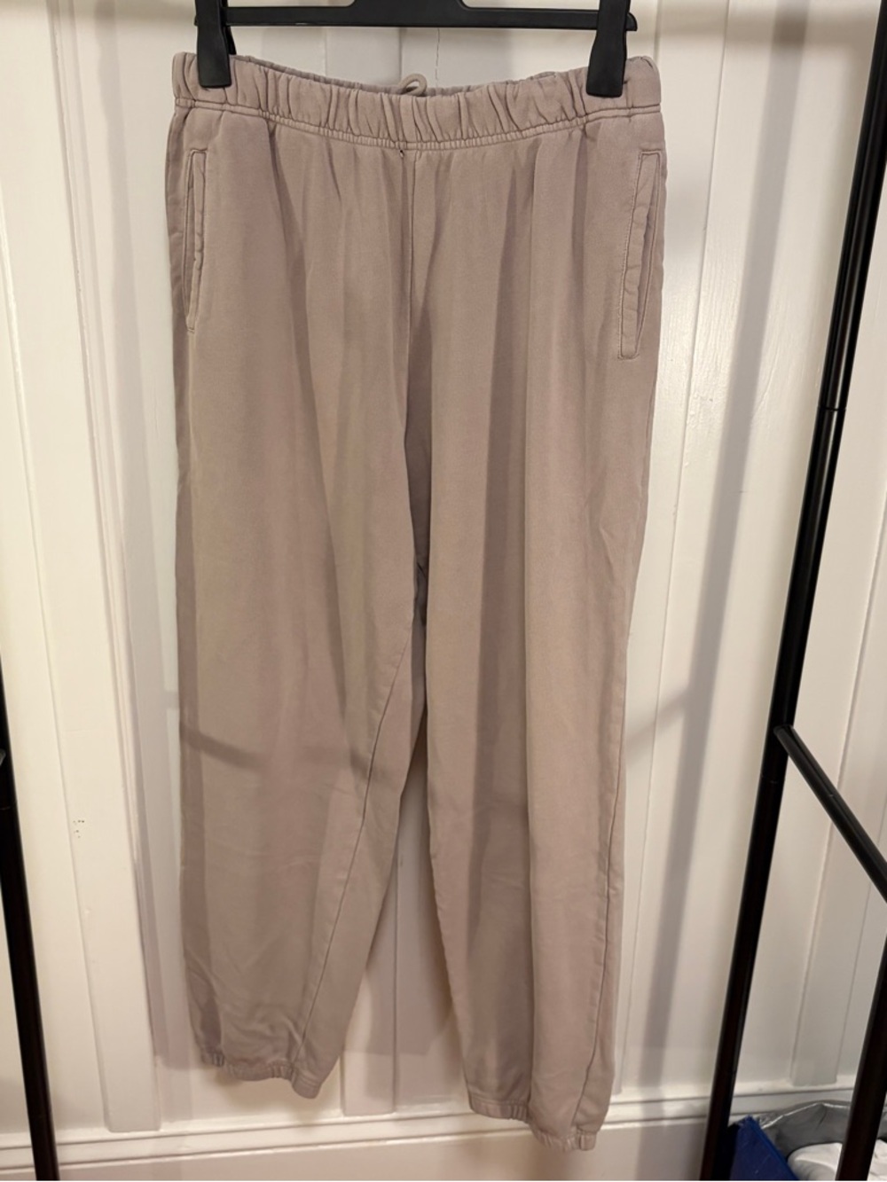Skims Men's cozy jogger sweatpants